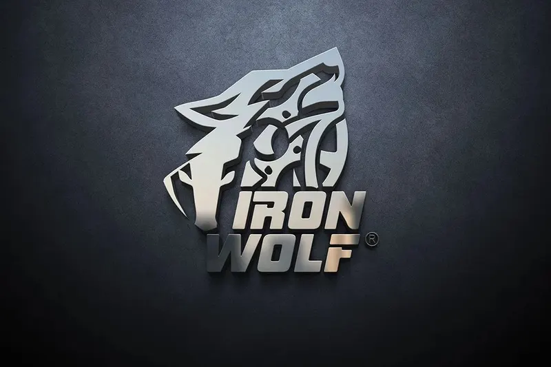 „Iron Wolf Off Road“ – logotipas